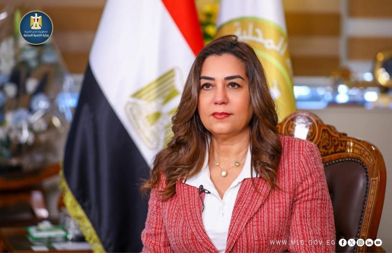 وزيرة التنمية المحلية تتابع جهود إخلاء وتنظيم مقبرة سيارات البساتين تمهيدًا للتصرف في المضبوطات