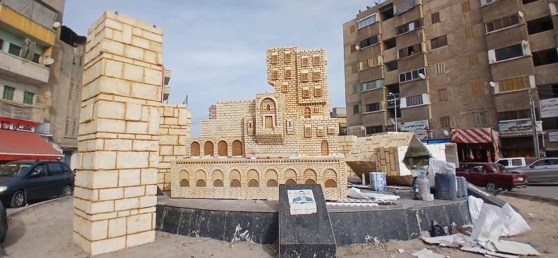 اللمسات النهائية لميدان/ العزيز عثمان بدمنهور في ثوبه الجديد