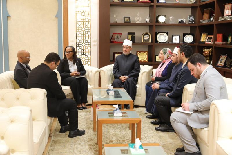 مفتي الجمهورية يستقبل وفدًا كنديًّا للاطلاع على جهود دار الإفتاء في مكافحة التطرف والإرهاب