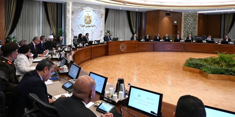 رئيس الوزراء يترأس اجتماع اللجنة العليا للتعداد العام للسكان والإسكان والمنشآت لعام 2027