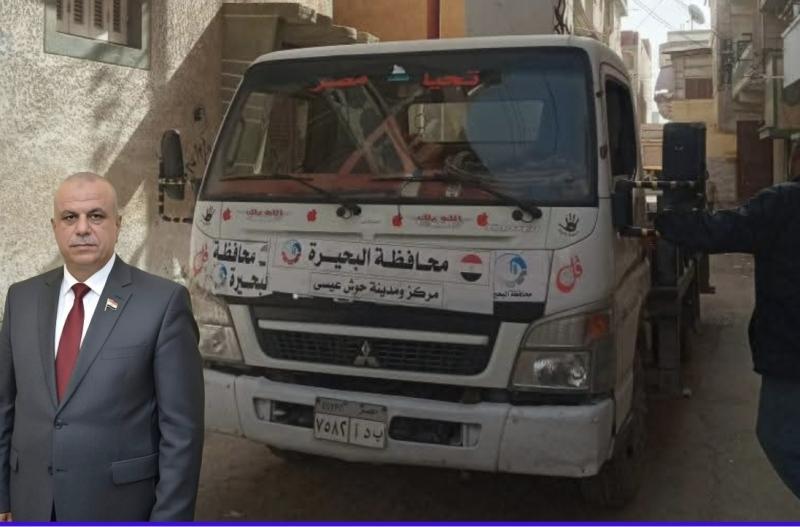 اللواء / محمد زايد - رئيس المركز يوجه بإستمرار العمل من صيانة كشافات الإنارة بشوارع المدينة والعمل علي ترشيد استهلاك الكهرباء بالميادين والشوارع .