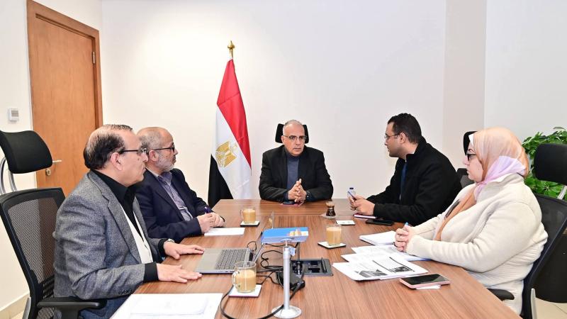 - الدكتور سويلم يتابع أعمال حماية الشواطيء المصرية للتعامل مع التأثيرات السلبية لتغير المناخ