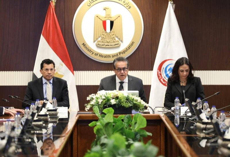 في إطار توجيهات القيادة السياسية..  - نائب رئيس مجلس الوزراء وزير الصحة يترأس اجتماع اللجنة التنسيقية المعنية باستقبال الجرحى والمصابين الوافدين من قطاع غزة