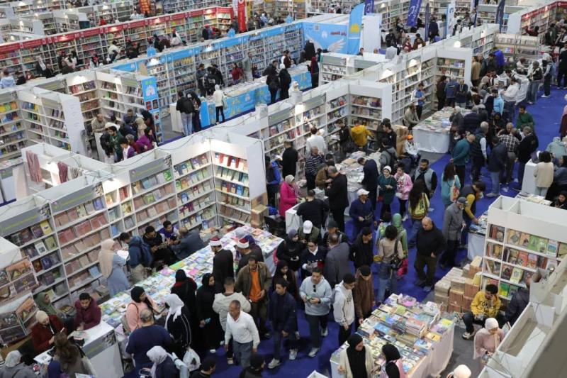 ▪︎قبل يوم من الختام… معرض القاهرة الدولي للكتاب يقترب من 6 ملايين زائر ويحقق رقمًا قياسيًا غير مسبوق خلال دوراته الـ56 الماضية