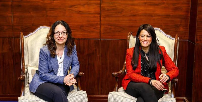 وزيرة التخطيط والتنمية الاقتصادية والتعاون الدولي تستقبل وفد البنك الدولي لمناقشة الجهود المشتركة لتعزيز التنمية الاقتصادية والاستثمارات المناخية