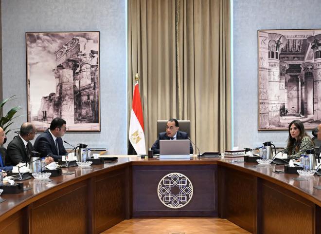 رئيس الوزراء يتابع تنفيذ إجراءات تطوير مرفق مياه الشرب والصرف الصحي