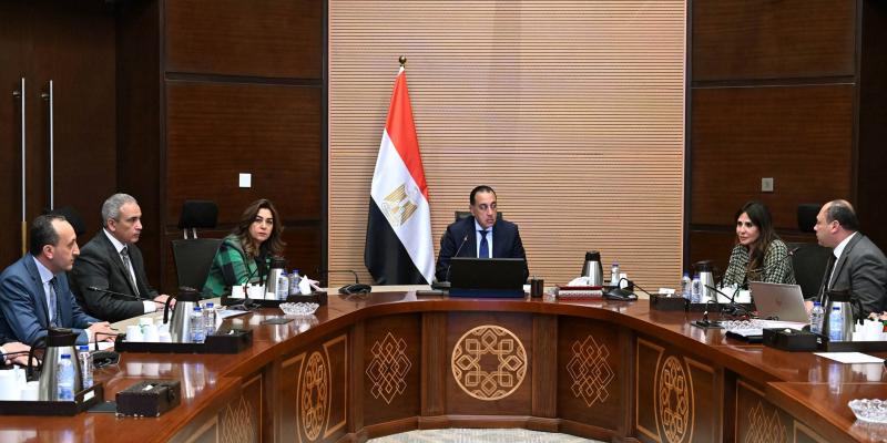 رئيس الوزراء يتابع الموقف التنفيذي لمشروعات هيئة تنمية الصعيد