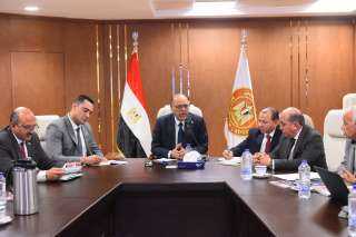 وزير العمل يعقد اجتماعاً تنسيقياً للمنظمات النقابية العمالية استعداداً للانتخابات النقابية 2026-2030..