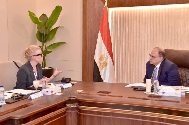 رئيس هيئة الدواء المصرية يستقبل وفد الأعمال السويدي لبحث آفاق التعاون في القطاع الصحي والدوائي