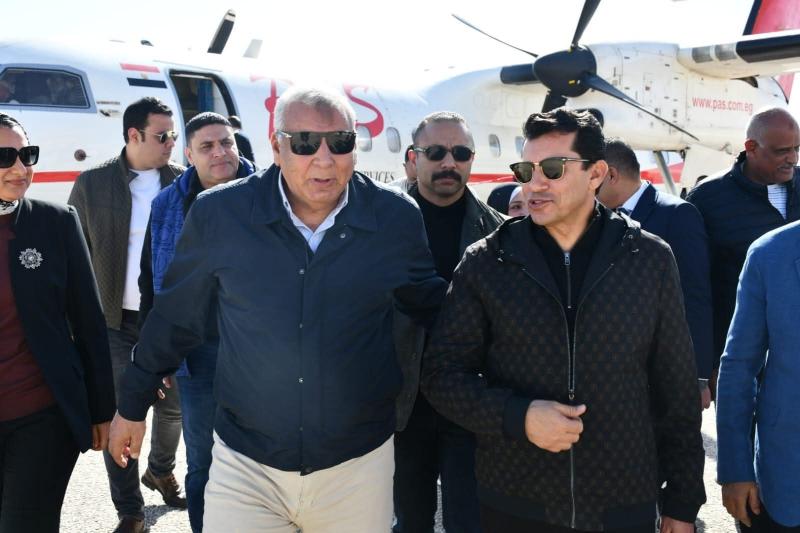 وزير الشباب والرياضة يصل الوادي الجديد في مستهل جولة تفقدية موسعة للمنشآت والبرامج الشبابية