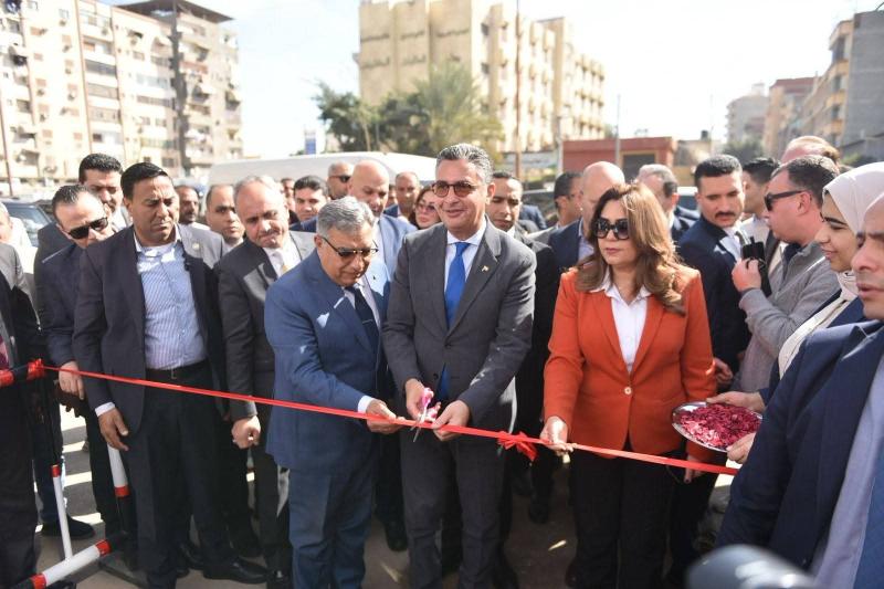 وزيرا التموين والتجارة الداخلية والتنمية المحلية ومحافظ الدقهلية يفتتحون معرض أهلاً رمضان