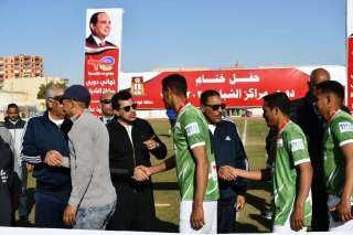 في ختام زيارته الميدانية للمحافظة  وزير الشباب والرياضة ومحافظا الوادي الجديد ومطروح يشهدان نهائي دوري مراكز الشباب باستاد الوادي الجديد