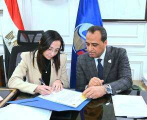 النائب ممدوح جاب الله وقضاء مصالح المواطنين أثناء لقاؤه مع د. جاكلين عازر محافظ البحيرة