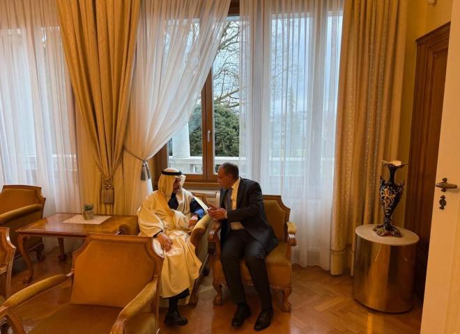 وزير الخارجية ونظيره السعودي يبحثان العلاقات الثنائية والمستجدات الإقليمية