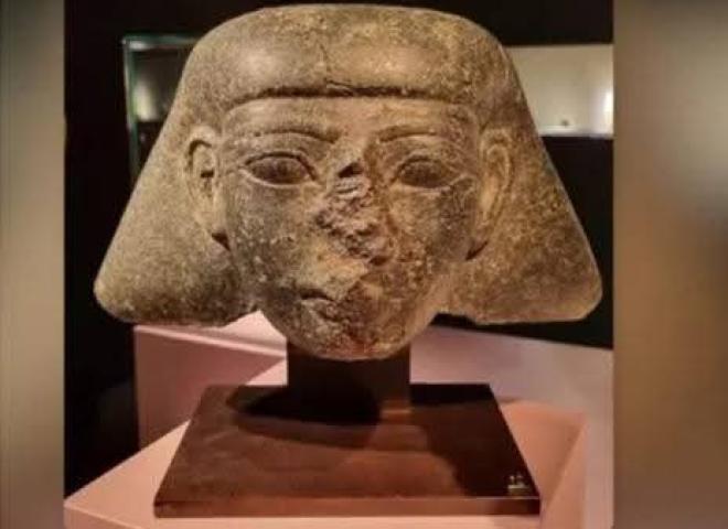 مصر تسترد قطعة أثرية هامة من عصر الملك تحتمس الثالث في تعاون دولي مع هولندا