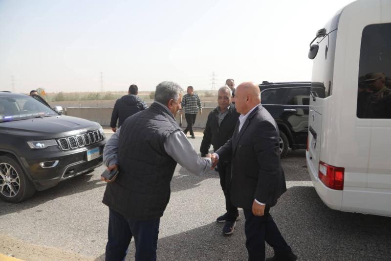 نائب رئيس مجلس الوزراء للتنمية الصناعية وزير الصناعة والنقل يتفقد مواقع العمل بمشروع تطوير ورفع كفاءة الطريق الدائري الإقليمي
