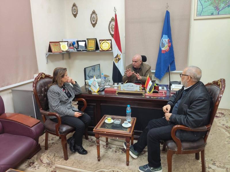 اللواء  / محمد زايد  - رئيس مركز ومدينة حوش عيسي  يستقبل  الدكتورة/ عبير فؤاد - عضو مجلس النواب امناقشة عدد من القضايا والملفات الخدمية والتنموية