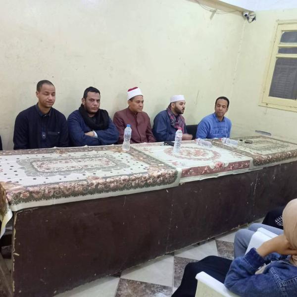 ضمن مبادرتي ” فتيات علي خطي النور” و”كوني قدوة ” ...  ” الشباب والرياضة” تنفذ ندوة توعوية بعنوان ”التحرش وكيفية مواجهته” بمحافظة سوهاج