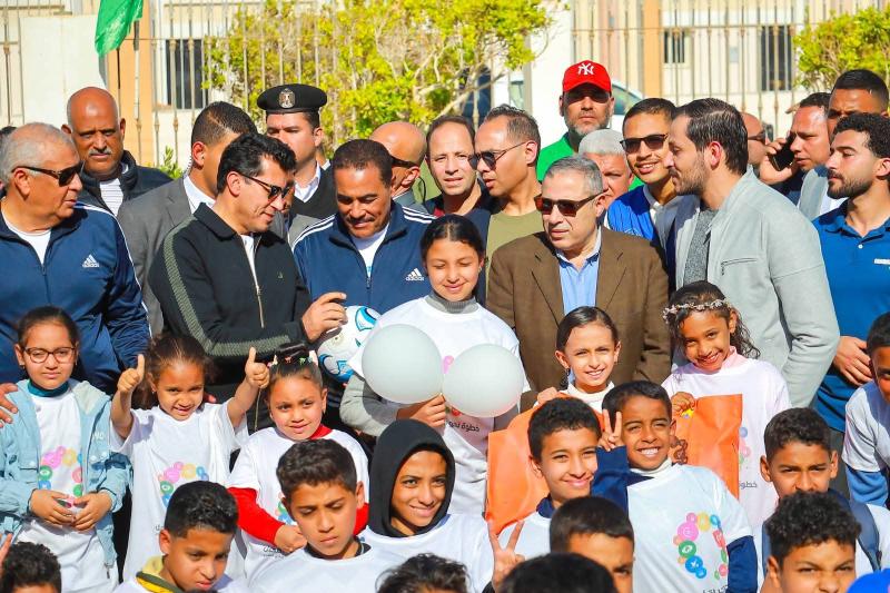 المتحدث الرسمي لوزارة الشباب والرياضة: «خطوة نحو حياة أفضل» برنامج يستهدف بناء قدرات النشء وتعزيز قيم الانتماء بالمحافظات الحدودية