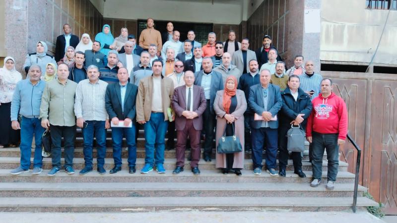 وكيل ”زراعة البحيرة” يجتمع بمديرى الجمعيات ويحذر من تحميل الأسمدة المدعمة أية أعباء إضافية