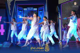 أكاديمية الفنون ترسم لوحات استعراضية على خشبة مسرح المدينة الشبابية بالإسكندرية