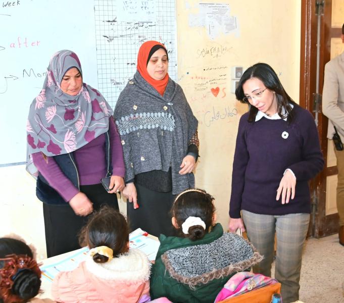 محافظ البحيرة تُقيل مديرة مدرسة بني عبد الباقي سرور نعيم بقراقص بمركز دمنهور  وتقرر إحالة جميع المقصرين للتحقيق