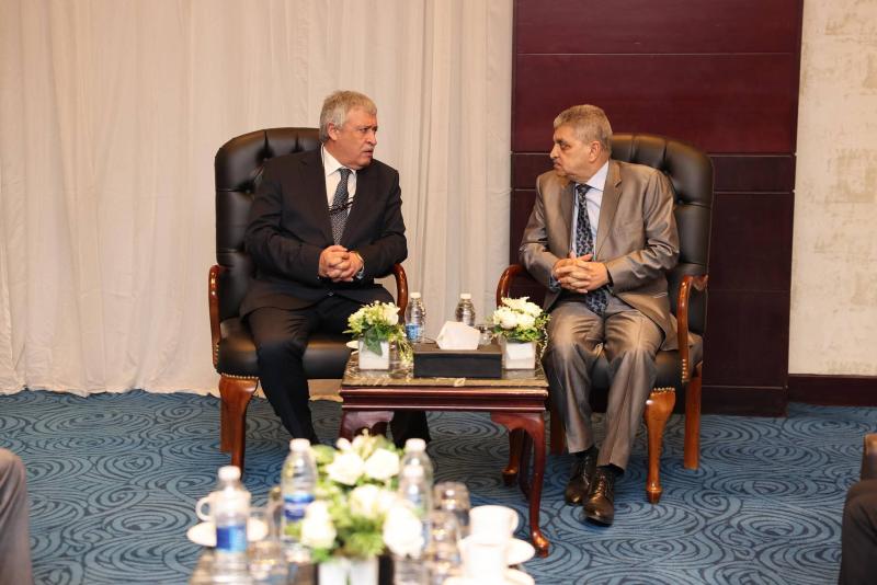 الفريق أسامة ربيع يبحث مع وزير النقل الأردني سبل تعزيز التعاون وتبادل الخبرات في مجالات الصناعة البحرية