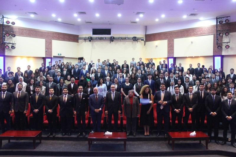 اليوم الثامن عشر من برنامج الدبلوماسية الشبابية يشهد لقاءات مع نخبة من الخبراء والمسؤولين