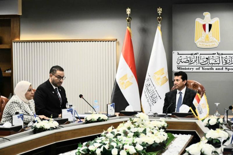 وزير الشباب والرياضة يشهد توقيع بروتوكول تعاون ويرعى معرض مصر للامتياز التجاري وريادة الأعمال