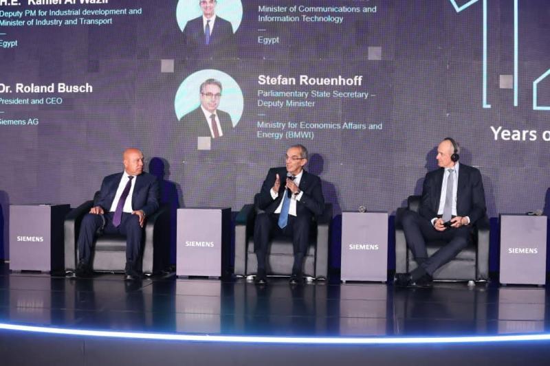 خلال مشاركته في احتفالية شركة سيمنس بمناسبة مرور 125 عامًا على وجودها في مصر