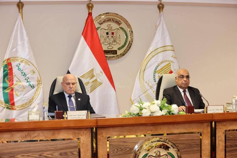 أعضاء النيابة الإدارية وأعضاء هيئة قضايا الدولة الجُدد يؤدون اليمين القانونية أمام وزير العدل بحضور رئيسي هيئتي النيابة الإدارية وقضايا الدولة