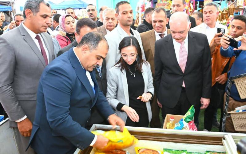 محافظ البحيرة تفتتح معرض ”أهلاً رمضان” بأرض المعارض بدمنهور