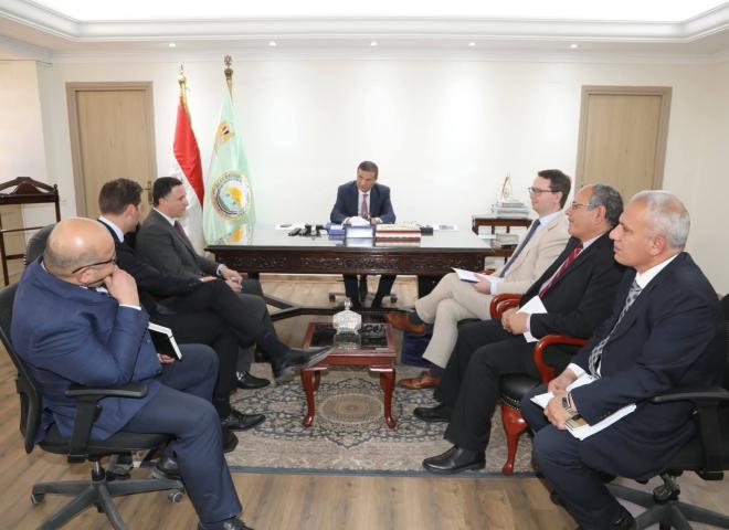 وزير الزراعة يبحث مع ”باير” العالمية آفاق التعاون في البحوث التطبيقية وحماية المحاصيل