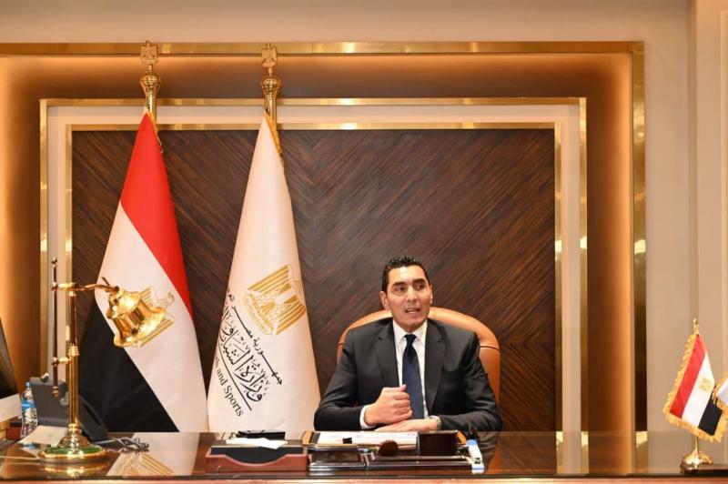 جوهر نبيل يصل مقر الوزارة لمباشرة مهام عمله وزيرًا للشباب والرياضة عقب أداء اليمين الدستورية