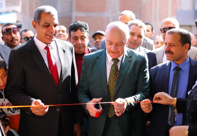 محمد الشريف رئيس مجلس ادارة الغرفة التجارية بالبحيرة  يفتتح رابع معارض ”أهلاً رمضان” بالمحمودية