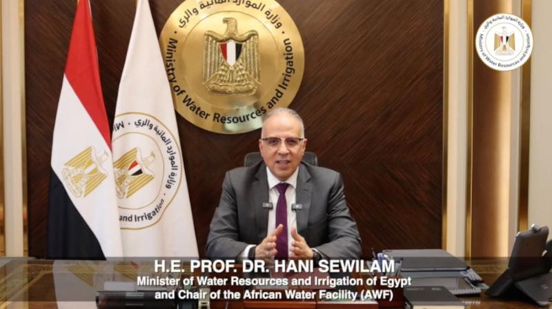 الدكتور سويلم يلقي كلمة افتتاحية في ”جلسة عرض استراتيجية مرفق المياه الإفريقي ٢٠٢٦ - ٢٠٣٠”، ضمن فعاليات ”المؤتمر الدولي للجمعية الإفريقية للمياه والصرف الصحي”