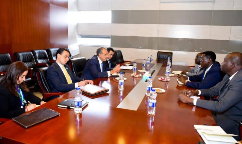 وزير الخارجية يلتقي بنظيره الجنوب سوداني على هامش مجلس السلم والأمن الأفريقي