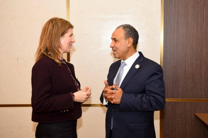 وزير الخارجية يلتقي وزيرة الدولة البريطانية للتنمية الدولية والشئون الأفريقية لبحث تعزيز التعاون في أفريقيا ودعم الاستقرار والتنمية