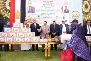 تحت رعاية ”فاروق” وبحضور ”شعيب”.. ”الزراعة” تدعم الأسر الأولى بالرعاية بمطروح ب 2000 كرتونة مواد غذائية هدية بمناسبة شهر رمضان