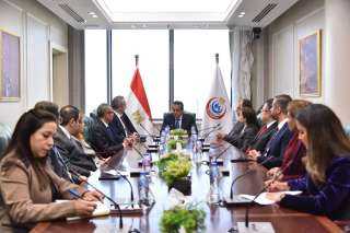 وزير الصحة يكرم فرق القوافل الطبية وممثلي الخارجية المشاركين في دعم الأشقاء بالسودان وجيبوتي والصومال