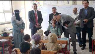 مساعد الوزير لشؤن الإمتحانات ومدير تعليم البحيرة فى جولة تفقدية على عدد من مدارس إدارة مركز دمنهور التعليمية