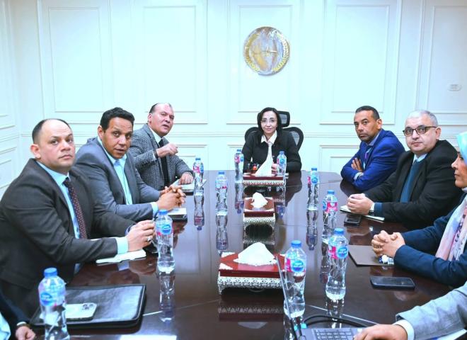 محافظ البحيرة تستقبل مساعد وزير التنمية المحلية والوفد المرافق له لمتابعة مشروع تطوير وتنمية رشيد