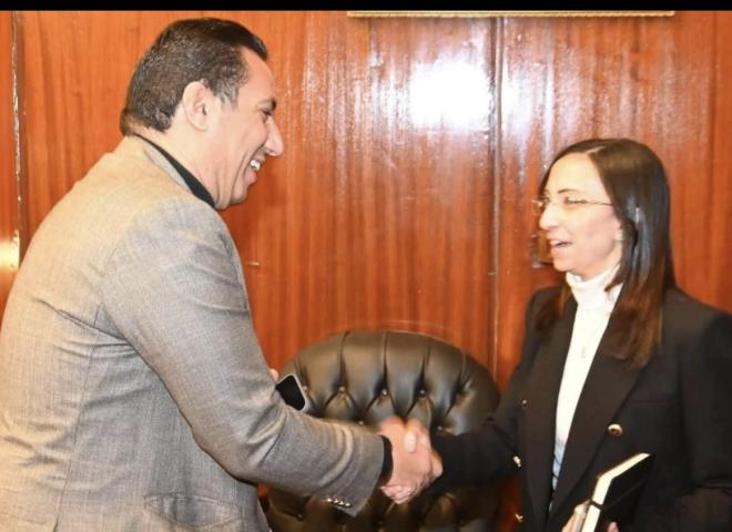 النائب محمود يوسف لطيف يهنئ الدكتورة جاكلين عازر بمناسبة تجديد الثقة محافظا للبحيرة