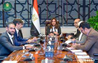 وزارة التنمية المحلية والبيئة تبحث تحويل المخلفات لوقود بديل لمصانع الأسمنت بالشراكة مع ”كلين كربون”