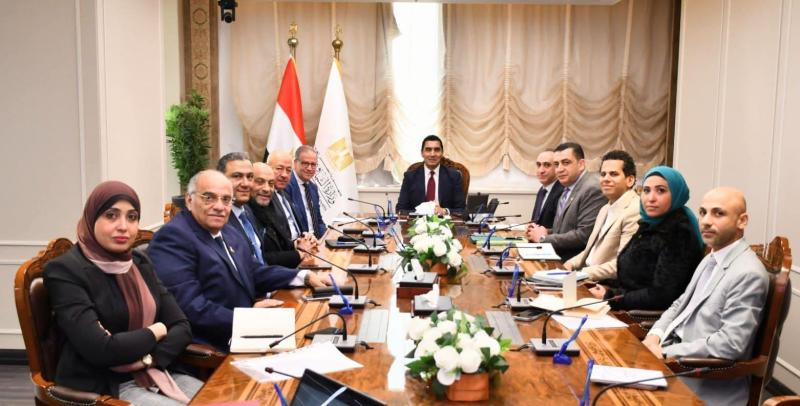 وزير الشباب والرياضة يلتقي بالمنظمة المصرية لمكافحة المنشطات لبحث تعزيز التعاون
