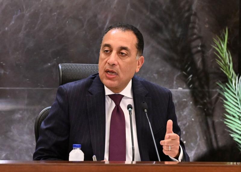 في ضوء تطورات الأحداث الاقليمية في المنطقة منذ صباح اليوم:  رئيس الوزراء يتابع مع وزير التموين موقف مخزون الأرصدة من السلع الغذائية