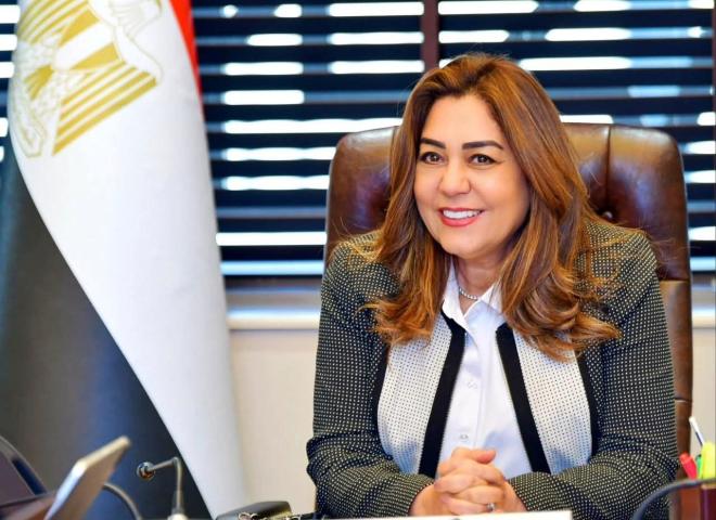 وزيرة التنمية المحلية والبيئة تتابع جهود تنفيذ برنامج الشراكات مع الجامعات المصرية لبناء قدرات العاملين بالمحليات وتطوير منظومة التدريب والفعاليات بمركز سقارة