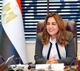 وزيرة التنمية المحلية والبيئة تتابع جهود تنفيذ برنامج الشراكات مع الجامعات المصرية لبناء قدرات العاملين بالمحليات وتطوير منظومة التدريب والفعاليات بمركز سقارة