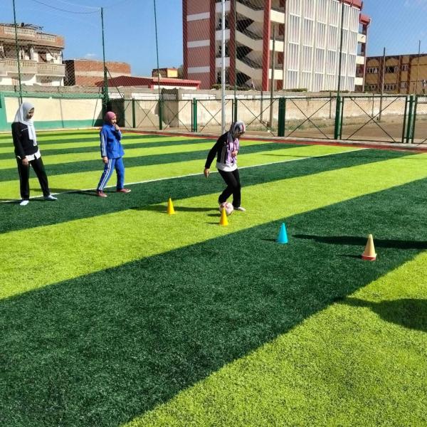إستمرار فعاليات مشروع اللقاءات الرياضية للفتيات في خماسي كرة القدم تحت شعار ”ألف بنت ألف حلم” ضمن مبادرة ”قطار الخير ٢”