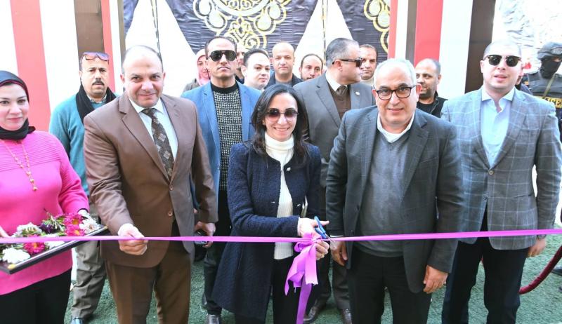 محافظ البحيرة ورئيس الهيئة العامة للتأمين الصحي يفتتحان مبنى عيادة التأمين الصحي بكوم حمادة